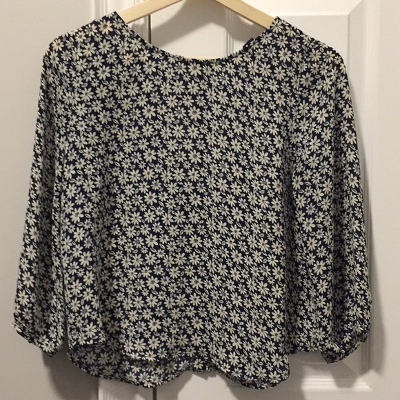 3/$30 Flower blouse - Picture 1 of 3